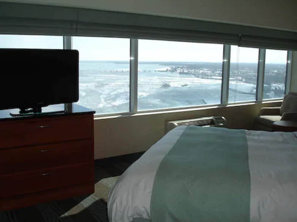 Radisson Hotel & Suites Fallsview Niagara Falls Exterior photo